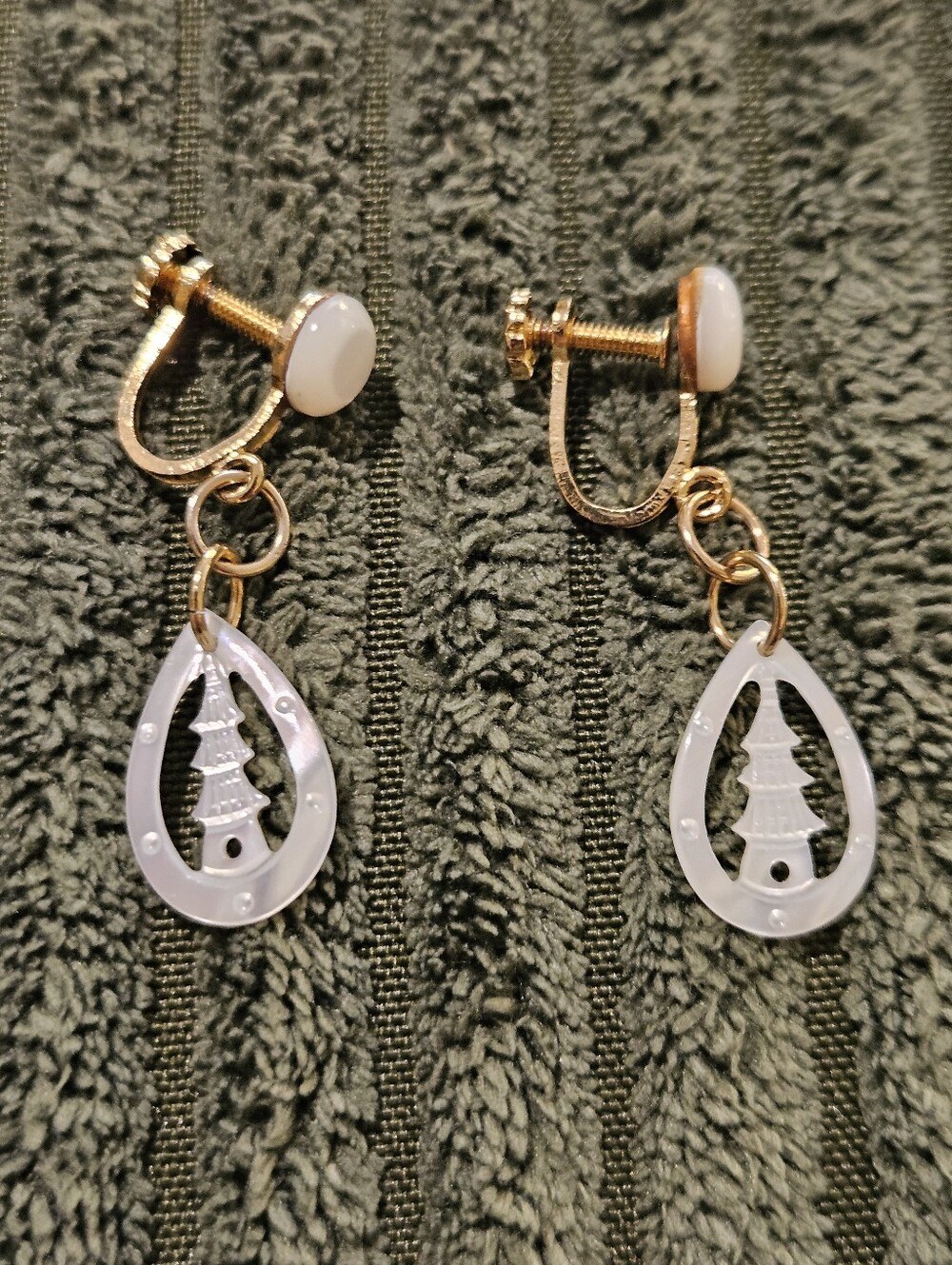 Gold Tone White Teardrop Clip-On Earrings